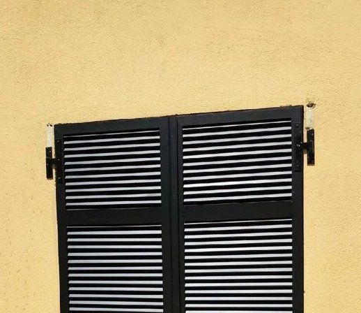 Détail de lames de persiennes aluminium